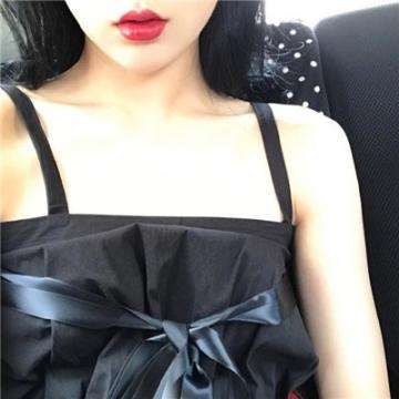 左妮馨